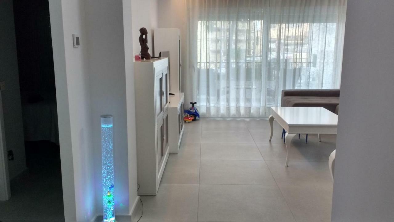 La Orquidea Apartment เบนัลมาเดนา ภายนอก รูปภาพ